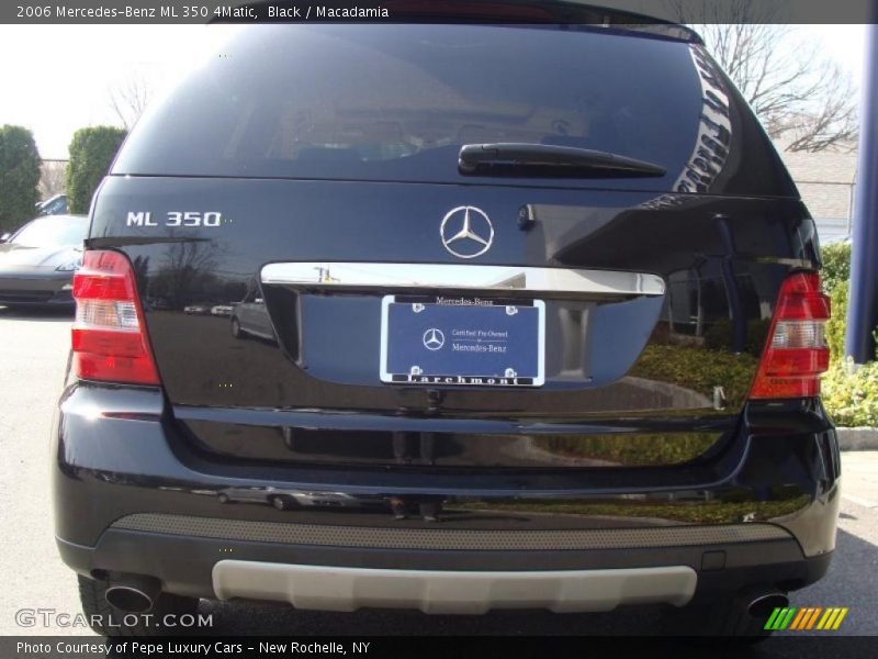 Black / Macadamia 2006 Mercedes-Benz ML 350 4Matic