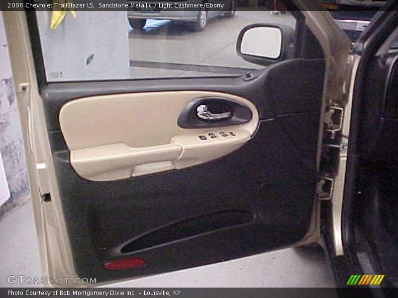 Sandstone Metallic / Light Cashmere/Ebony 2006 Chevrolet TrailBlazer LS