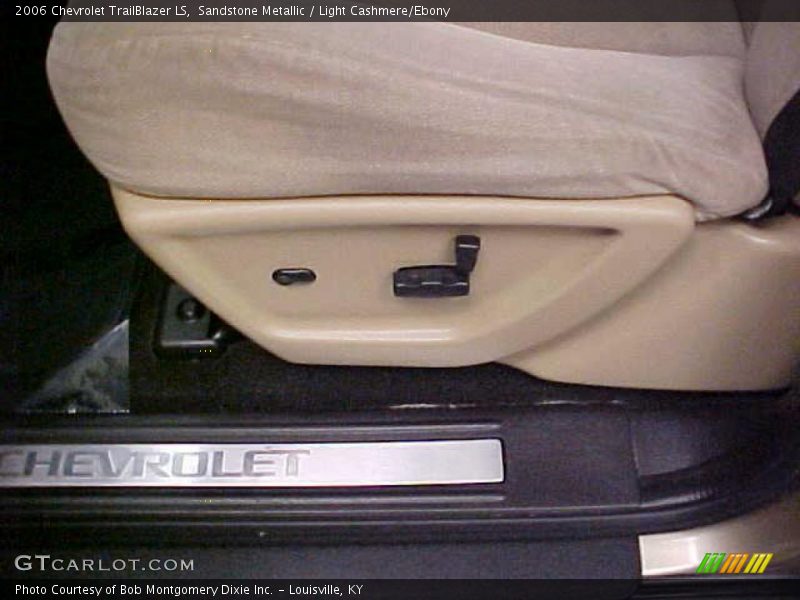Sandstone Metallic / Light Cashmere/Ebony 2006 Chevrolet TrailBlazer LS