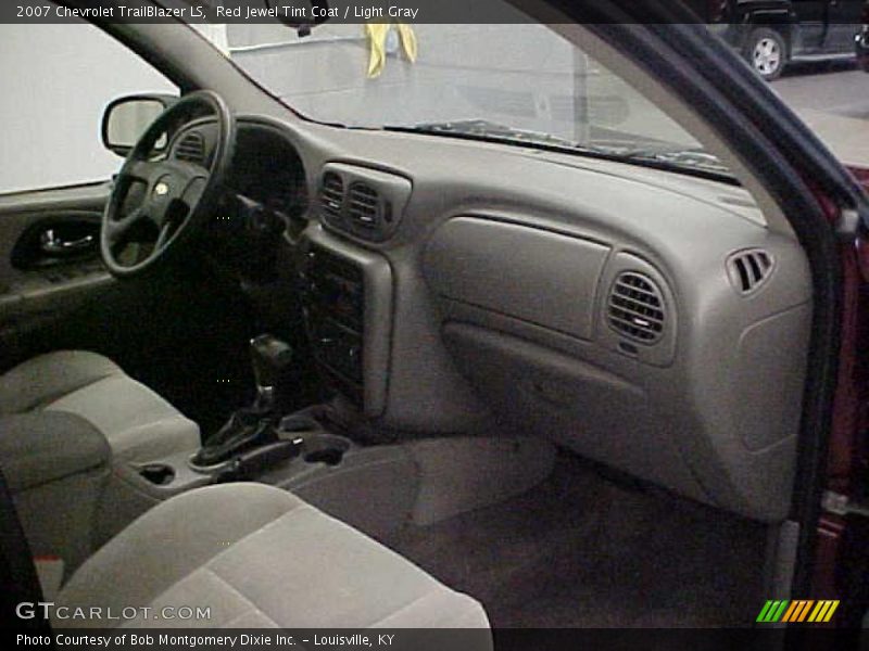 Red Jewel Tint Coat / Light Gray 2007 Chevrolet TrailBlazer LS