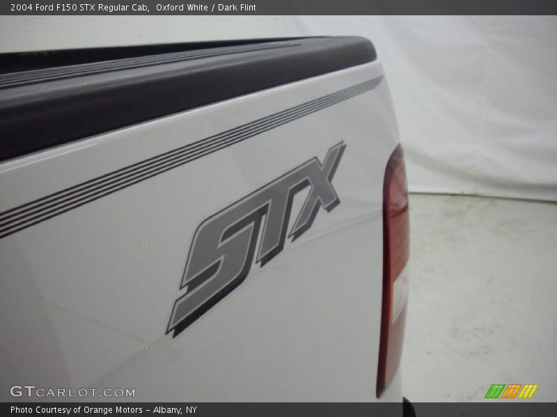 Oxford White / Dark Flint 2004 Ford F150 STX Regular Cab