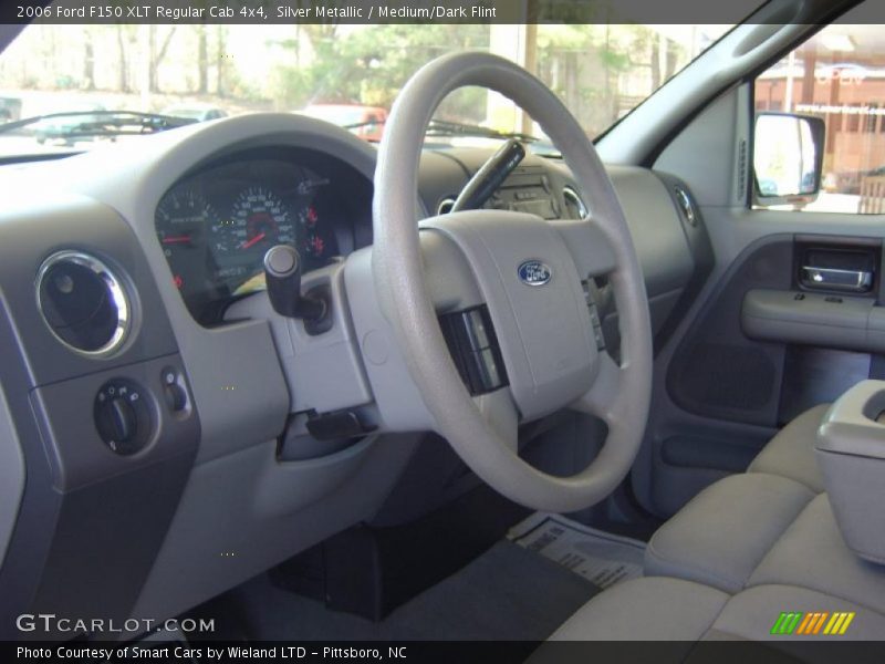 Silver Metallic / Medium/Dark Flint 2006 Ford F150 XLT Regular Cab 4x4