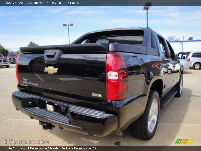 Black / Ebony 2007 Chevrolet Avalanche LTZ 4WD