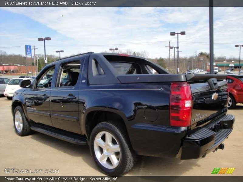 Black / Ebony 2007 Chevrolet Avalanche LTZ 4WD