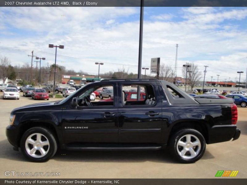 Black / Ebony 2007 Chevrolet Avalanche LTZ 4WD