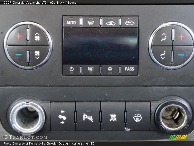 Black / Ebony 2007 Chevrolet Avalanche LTZ 4WD