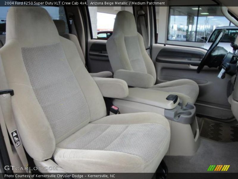Arizona Beige Metallic / Medium Parchment 2004 Ford F250 Super Duty XLT Crew Cab 4x4