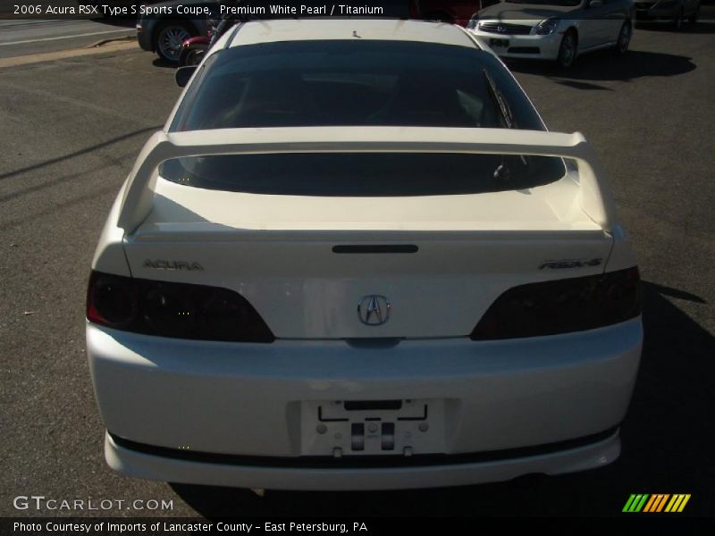Premium White Pearl / Titanium 2006 Acura RSX Type S Sports Coupe