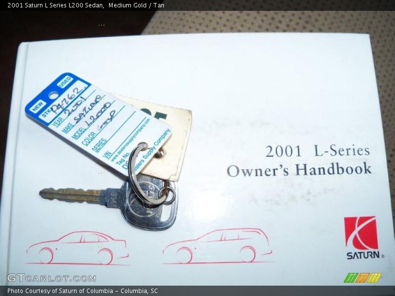 Medium Gold / Tan 2001 Saturn L Series L200 Sedan