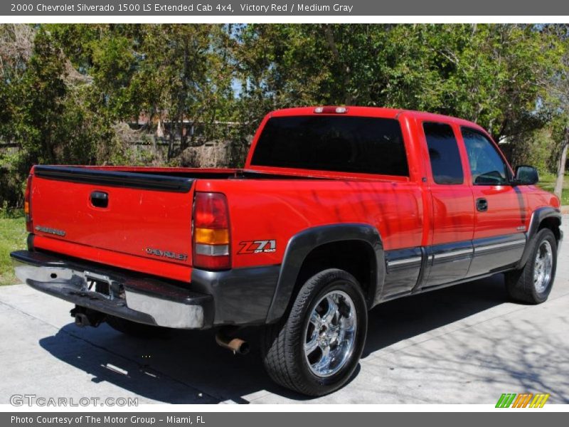 Victory Red / Medium Gray 2000 Chevrolet Silverado 1500 LS Extended Cab 4x4