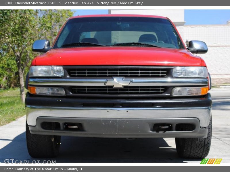 Victory Red / Medium Gray 2000 Chevrolet Silverado 1500 LS Extended Cab 4x4