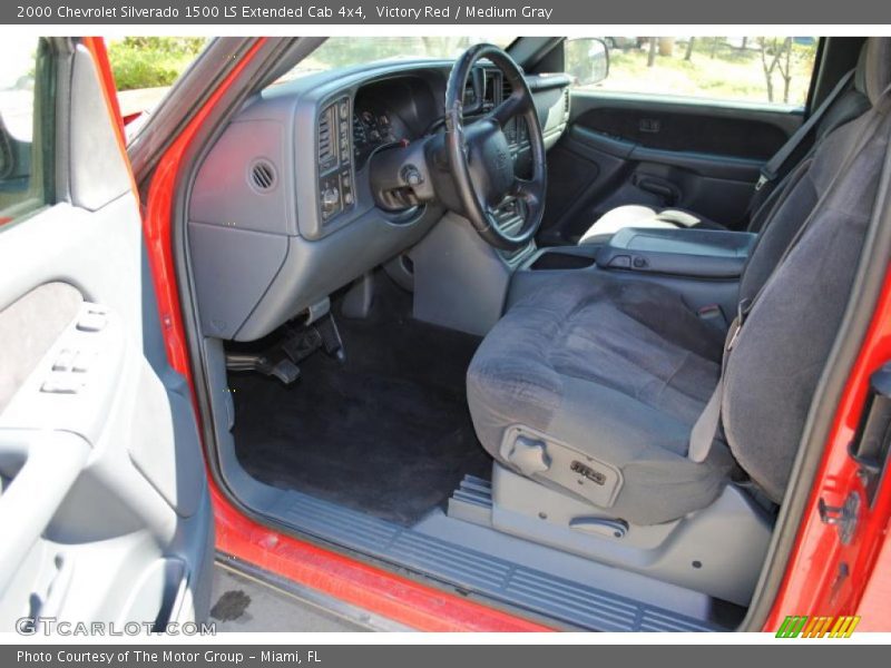 Victory Red / Medium Gray 2000 Chevrolet Silverado 1500 LS Extended Cab 4x4