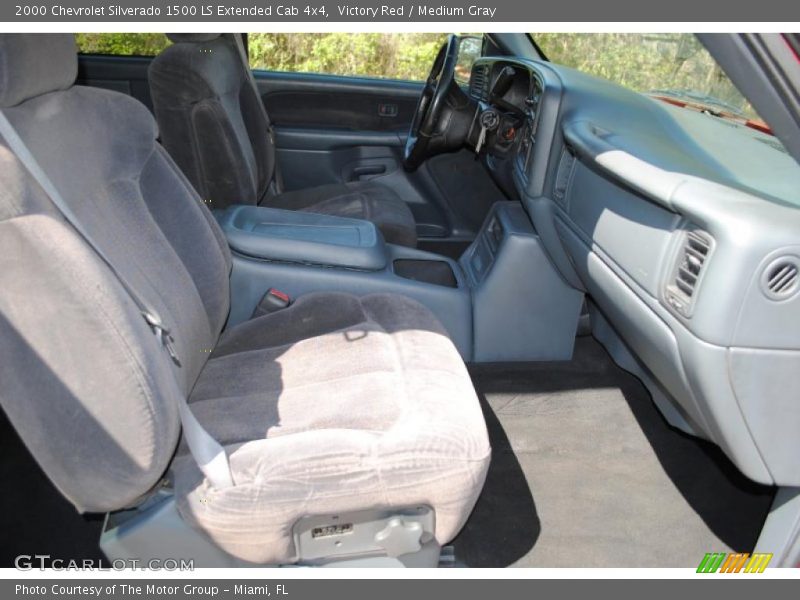 Victory Red / Medium Gray 2000 Chevrolet Silverado 1500 LS Extended Cab 4x4