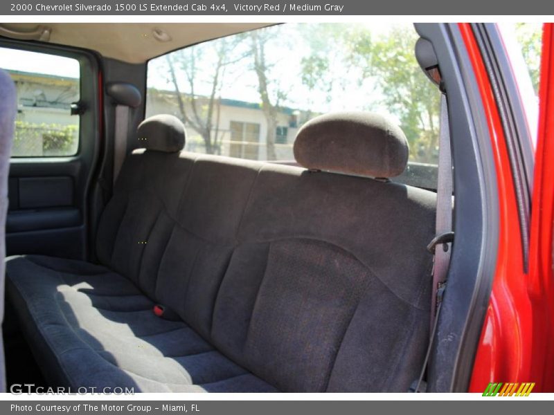 Victory Red / Medium Gray 2000 Chevrolet Silverado 1500 LS Extended Cab 4x4