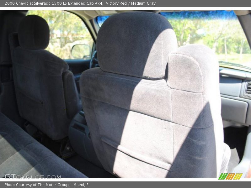 Victory Red / Medium Gray 2000 Chevrolet Silverado 1500 LS Extended Cab 4x4