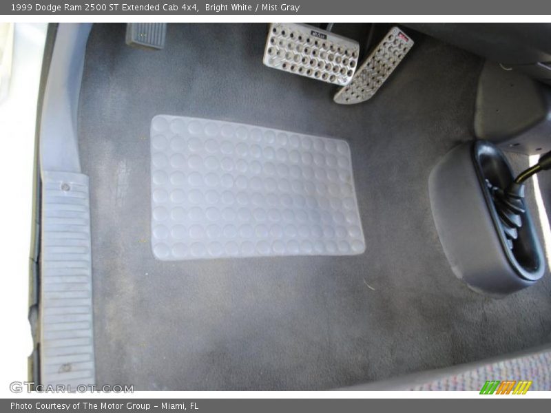 Bright White / Mist Gray 1999 Dodge Ram 2500 ST Extended Cab 4x4