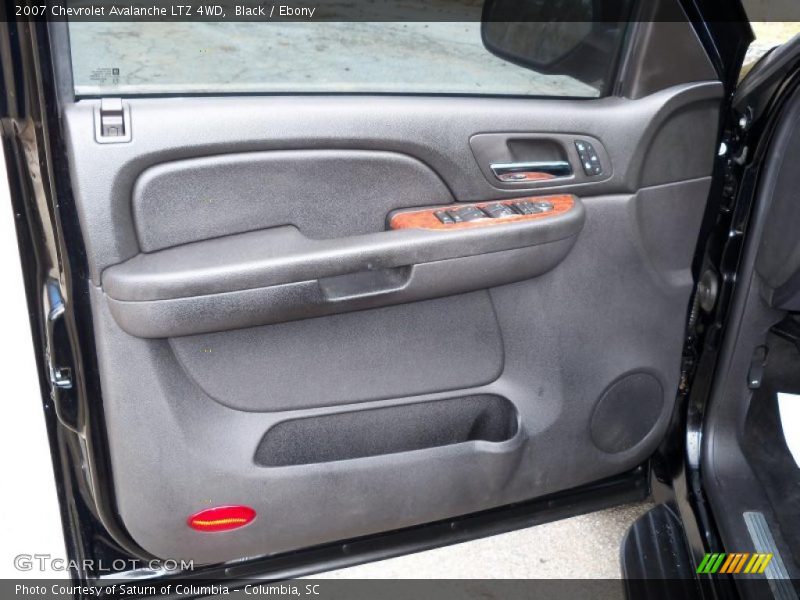 Black / Ebony 2007 Chevrolet Avalanche LTZ 4WD