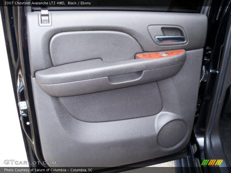 Black / Ebony 2007 Chevrolet Avalanche LTZ 4WD
