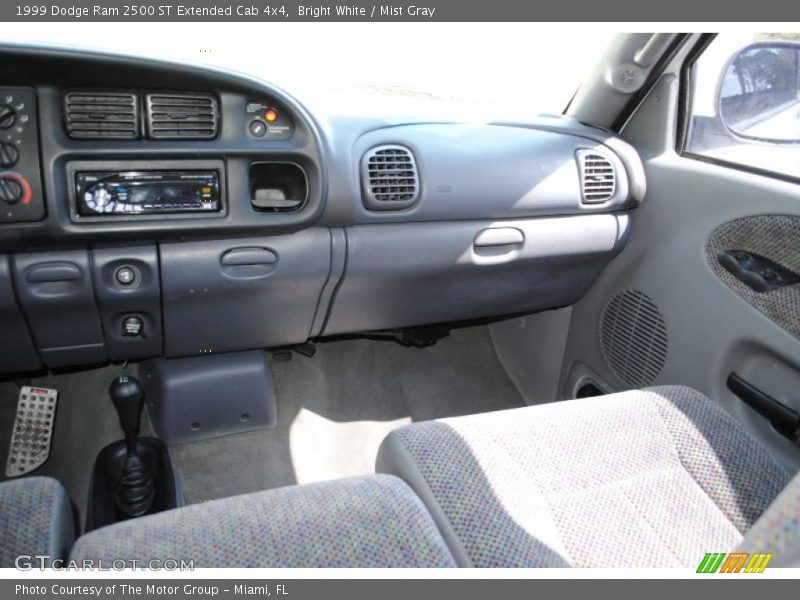 Bright White / Mist Gray 1999 Dodge Ram 2500 ST Extended Cab 4x4