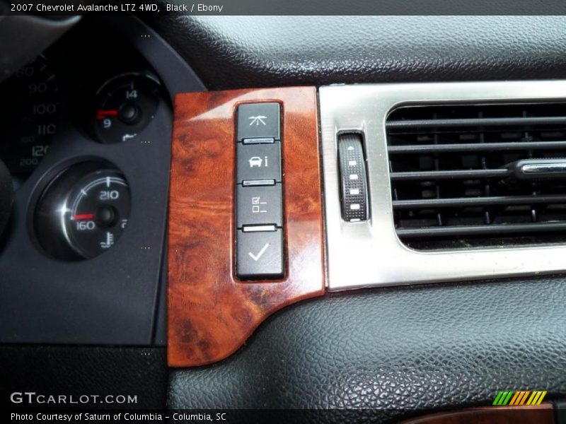 Black / Ebony 2007 Chevrolet Avalanche LTZ 4WD