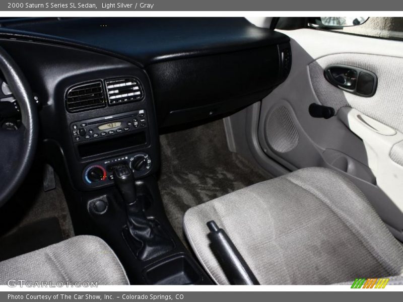 Light Silver / Gray 2000 Saturn S Series SL Sedan
