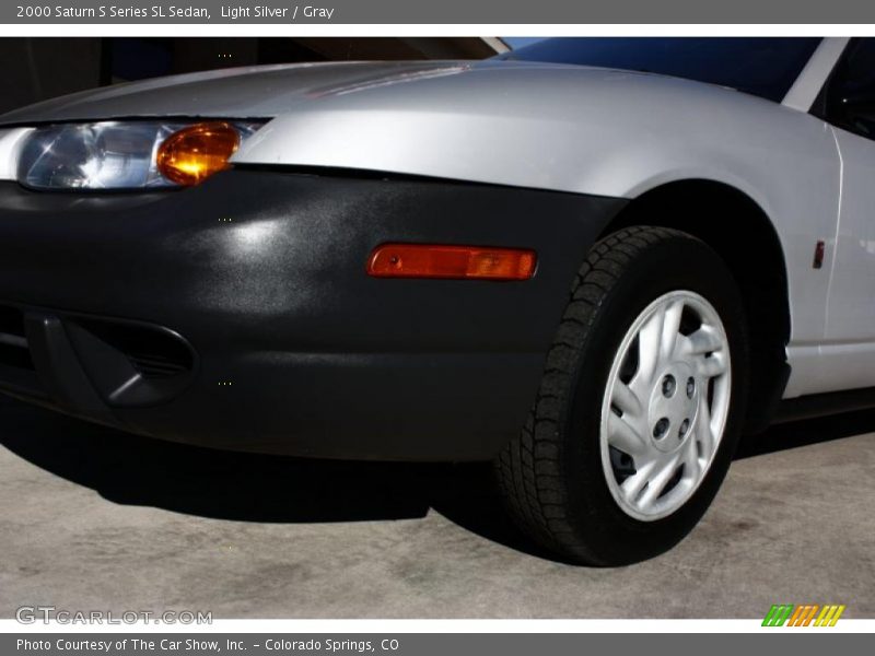 Light Silver / Gray 2000 Saturn S Series SL Sedan