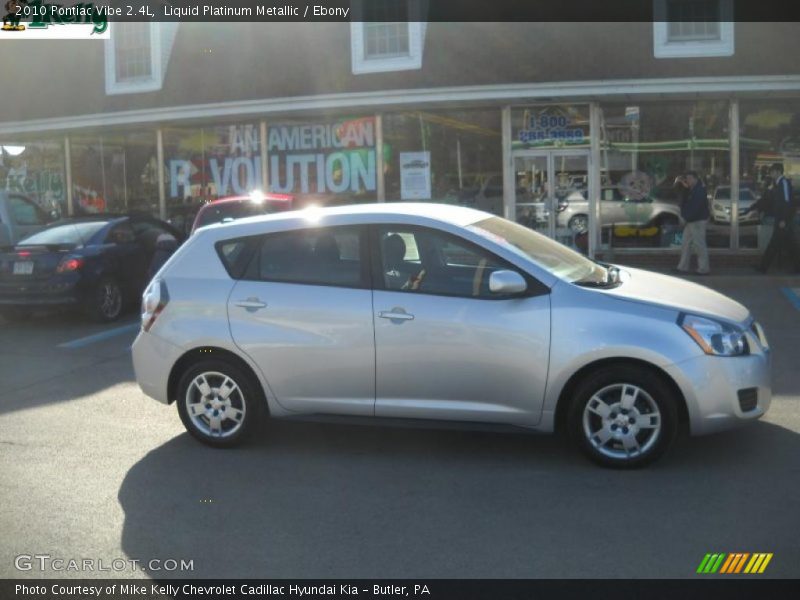 Liquid Platinum Metallic / Ebony 2010 Pontiac Vibe 2.4L