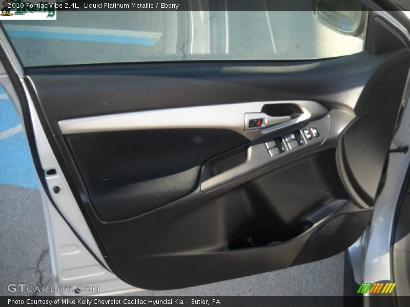 Liquid Platinum Metallic / Ebony 2010 Pontiac Vibe 2.4L