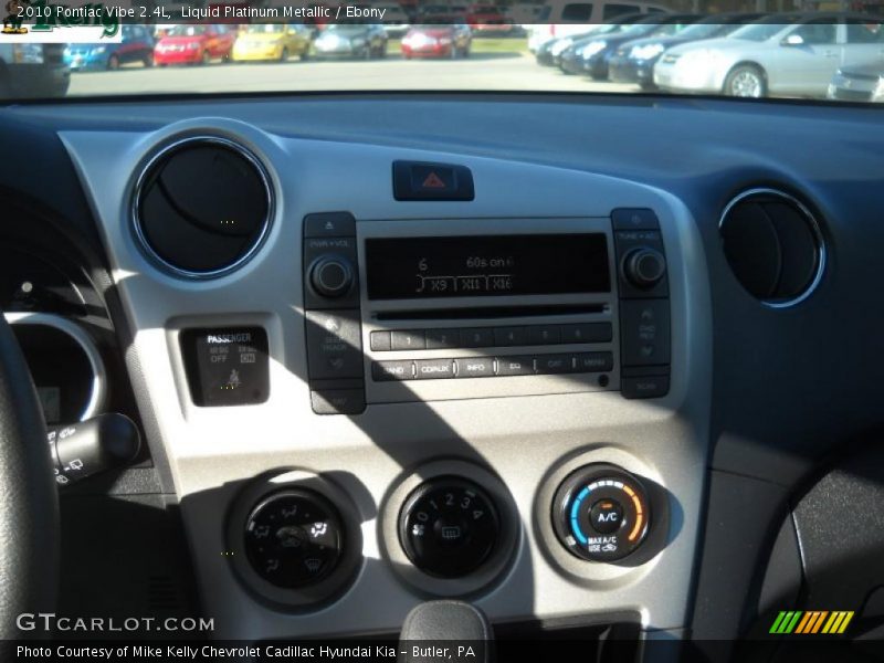 Liquid Platinum Metallic / Ebony 2010 Pontiac Vibe 2.4L