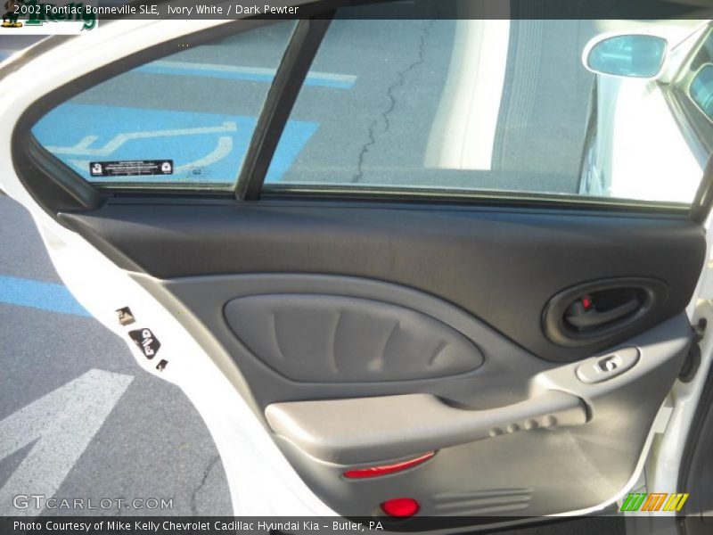 Ivory White / Dark Pewter 2002 Pontiac Bonneville SLE