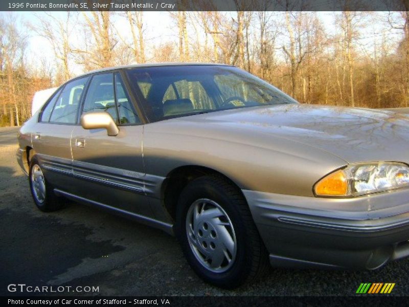 Silver Taupe Metallic / Gray 1996 Pontiac Bonneville SE