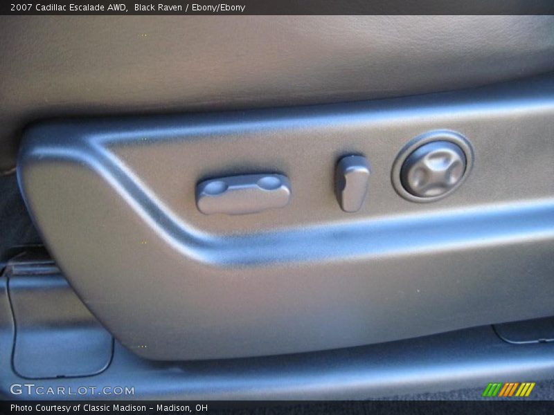 Black Raven / Ebony/Ebony 2007 Cadillac Escalade AWD