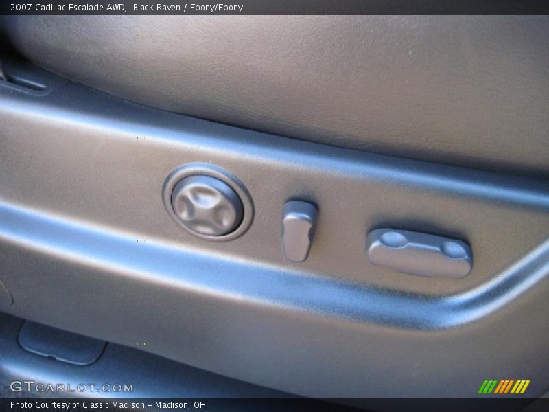 Black Raven / Ebony/Ebony 2007 Cadillac Escalade AWD