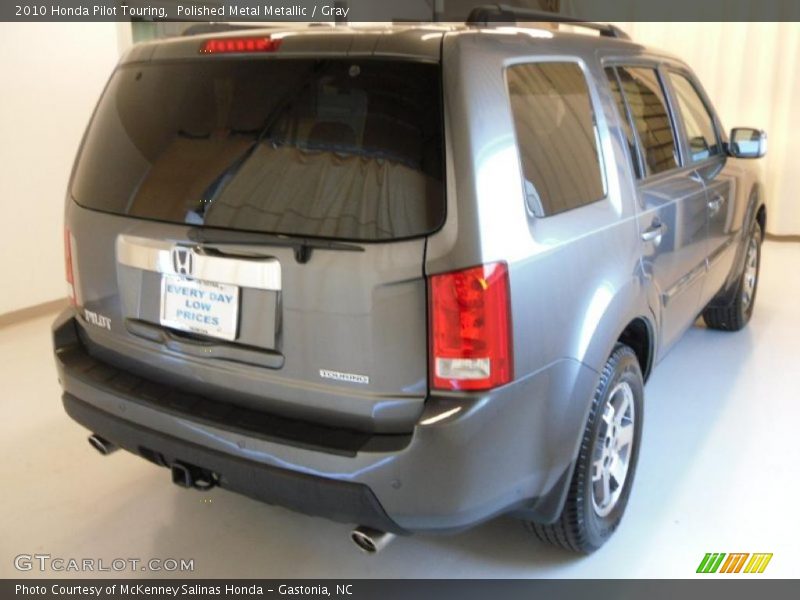 Polished Metal Metallic / Gray 2010 Honda Pilot Touring