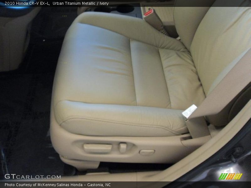 Urban Titanium Metallic / Ivory 2010 Honda CR-V EX-L