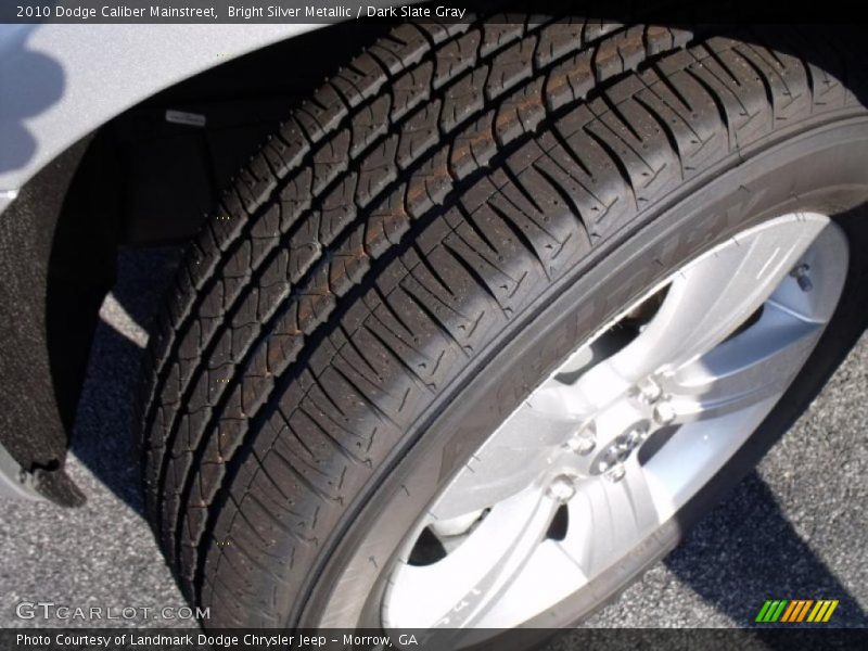 Bright Silver Metallic / Dark Slate Gray 2010 Dodge Caliber Mainstreet