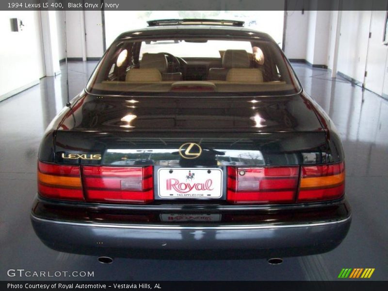 Black Onyx / Ivory 1994 Lexus LS 400