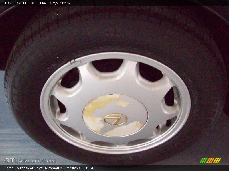 Black Onyx / Ivory 1994 Lexus LS 400