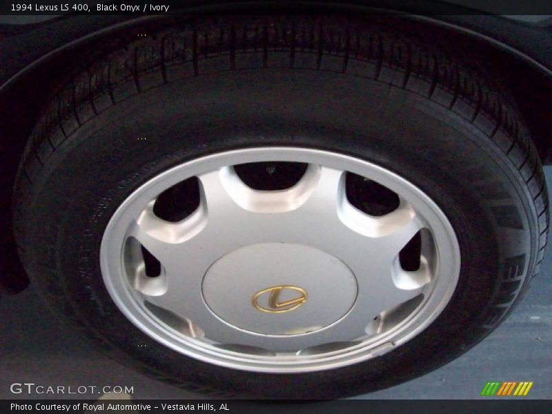 Black Onyx / Ivory 1994 Lexus LS 400