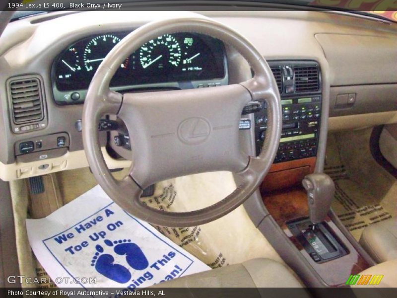 Black Onyx / Ivory 1994 Lexus LS 400