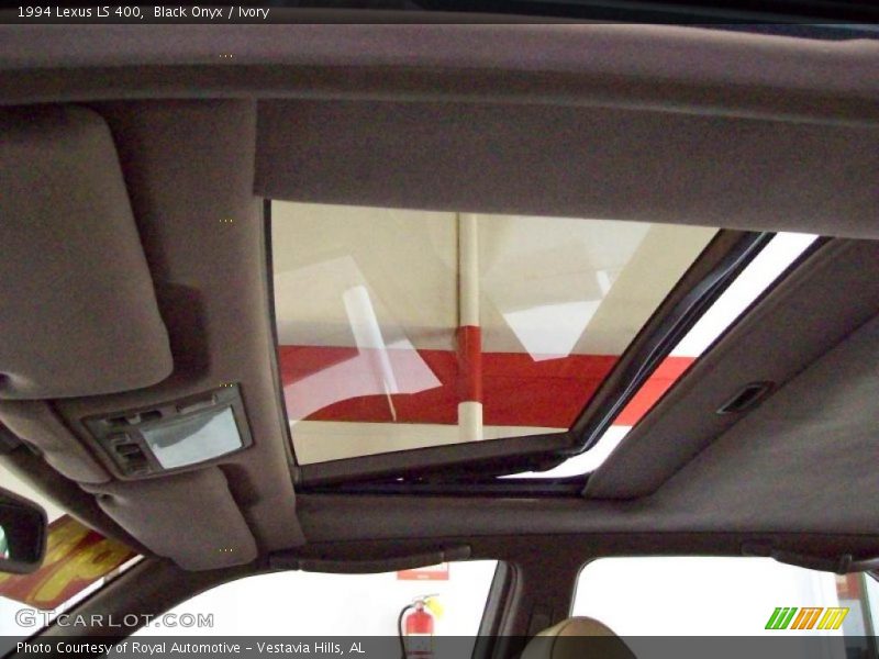 Black Onyx / Ivory 1994 Lexus LS 400