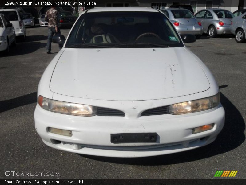 Northstar White / Beige 1996 Mitsubishi Galant ES