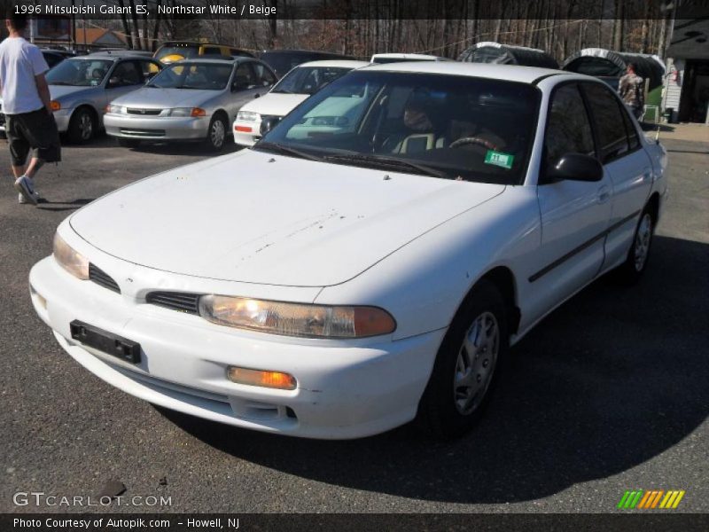 Northstar White / Beige 1996 Mitsubishi Galant ES