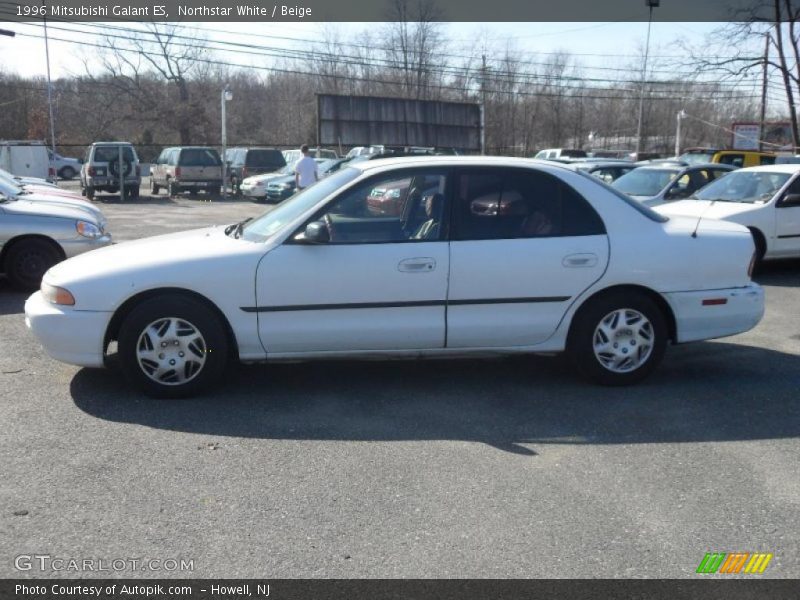 Northstar White / Beige 1996 Mitsubishi Galant ES
