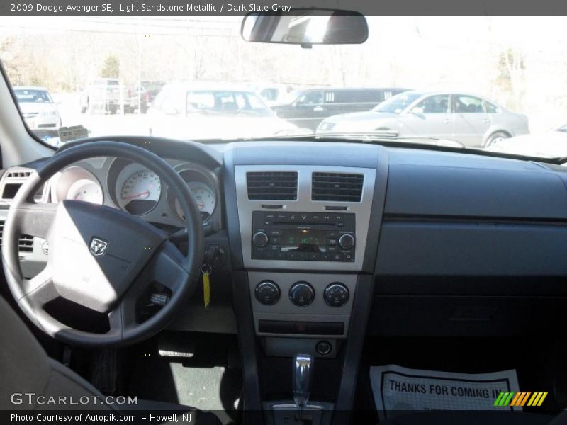 Light Sandstone Metallic / Dark Slate Gray 2009 Dodge Avenger SE