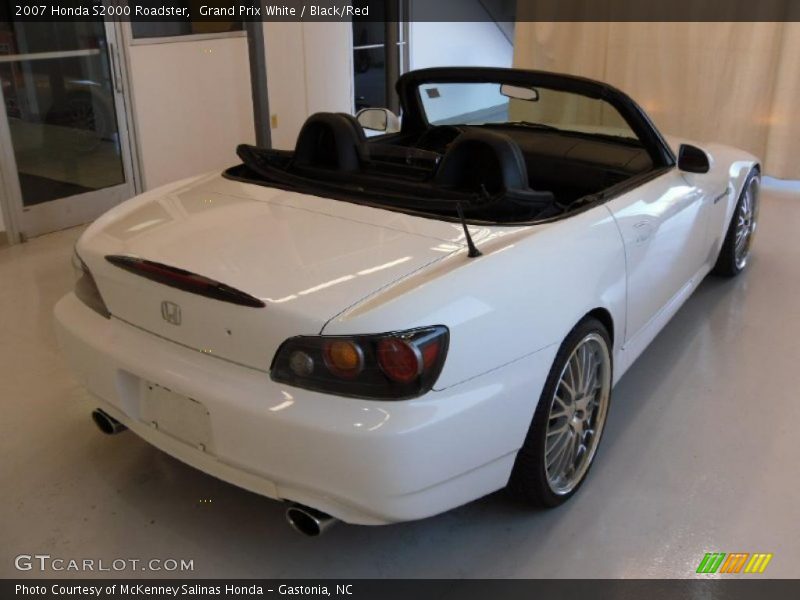 Grand Prix White / Black/Red 2007 Honda S2000 Roadster
