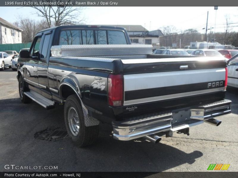 Raven Black / Opal Grey 1996 Ford F150 XL Extended Cab 4x4