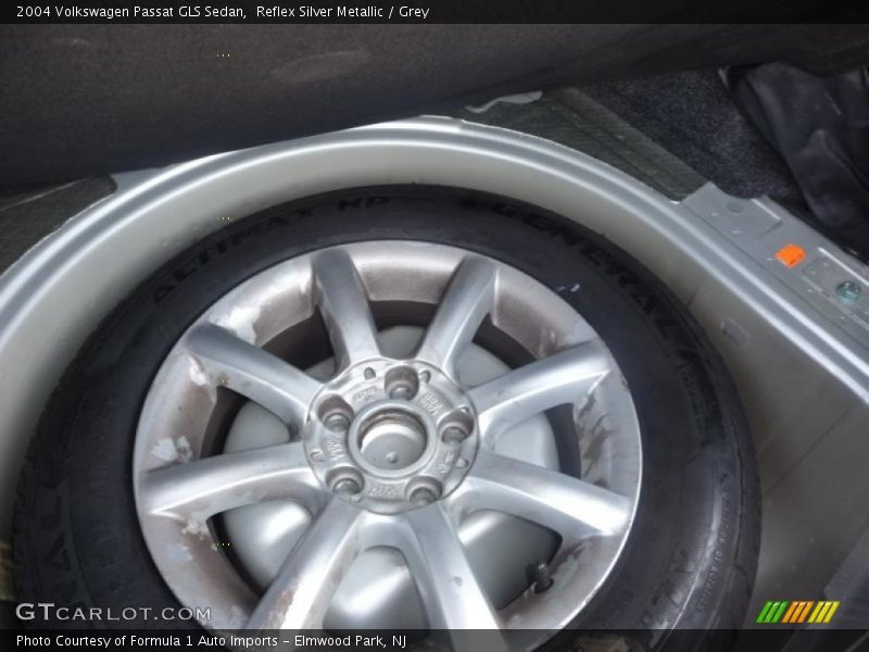 Reflex Silver Metallic / Grey 2004 Volkswagen Passat GLS Sedan