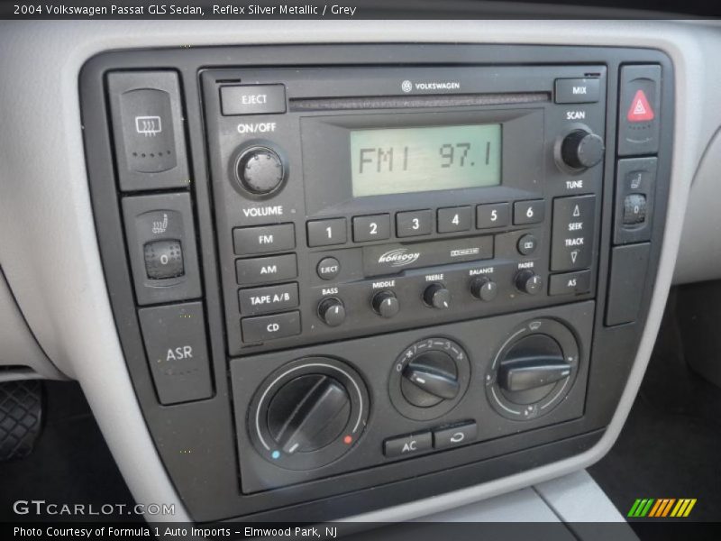 Reflex Silver Metallic / Grey 2004 Volkswagen Passat GLS Sedan