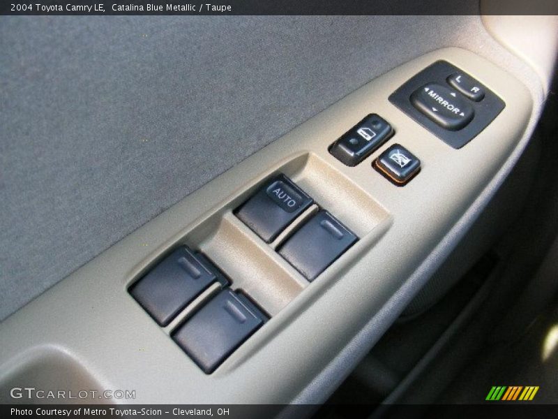 Catalina Blue Metallic / Taupe 2004 Toyota Camry LE
